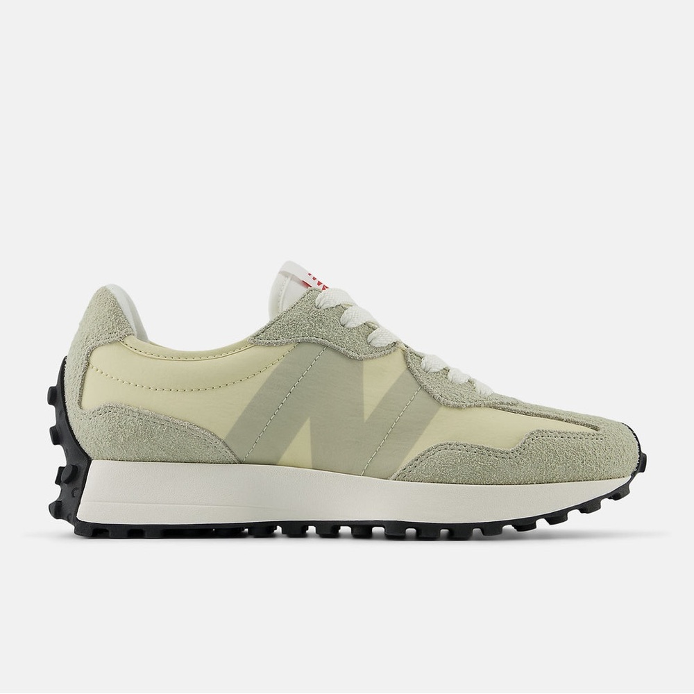 New Balance 327